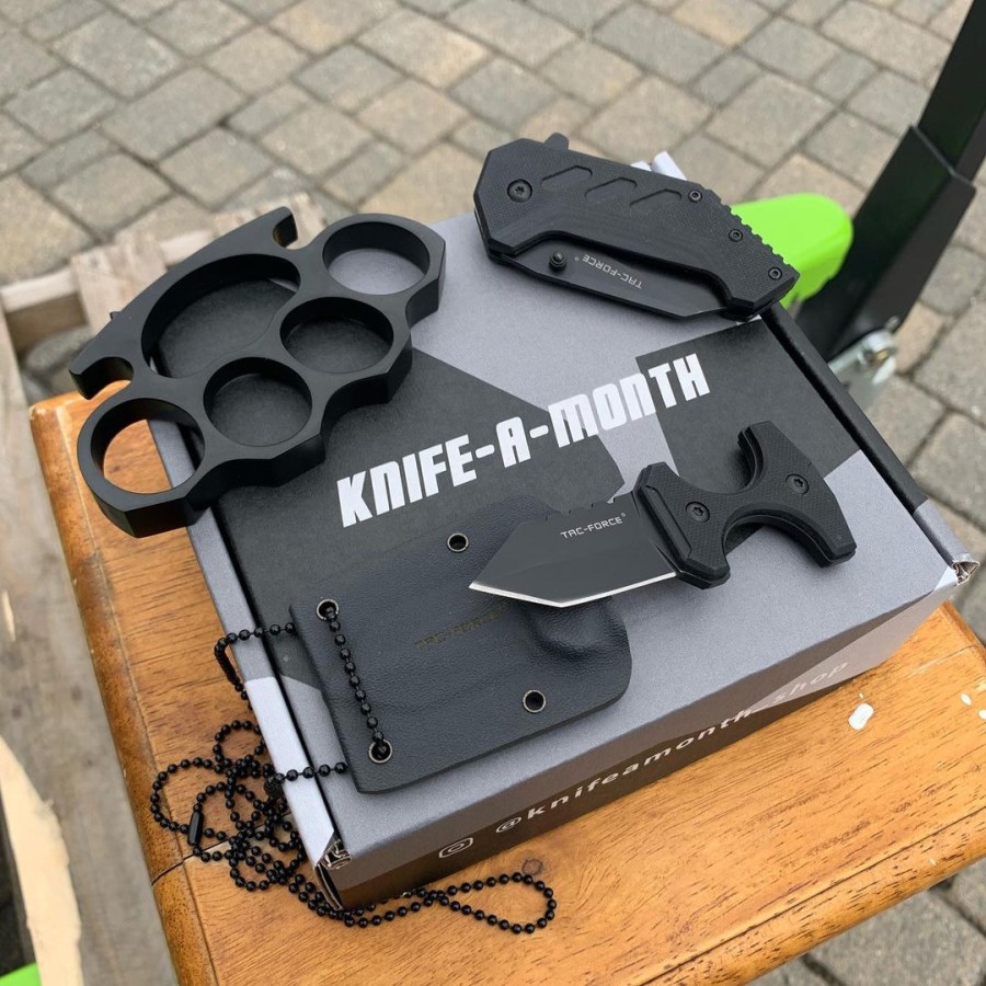 The 6 Best Knife Subscription Boxes & Clubs For Blade Collectors in