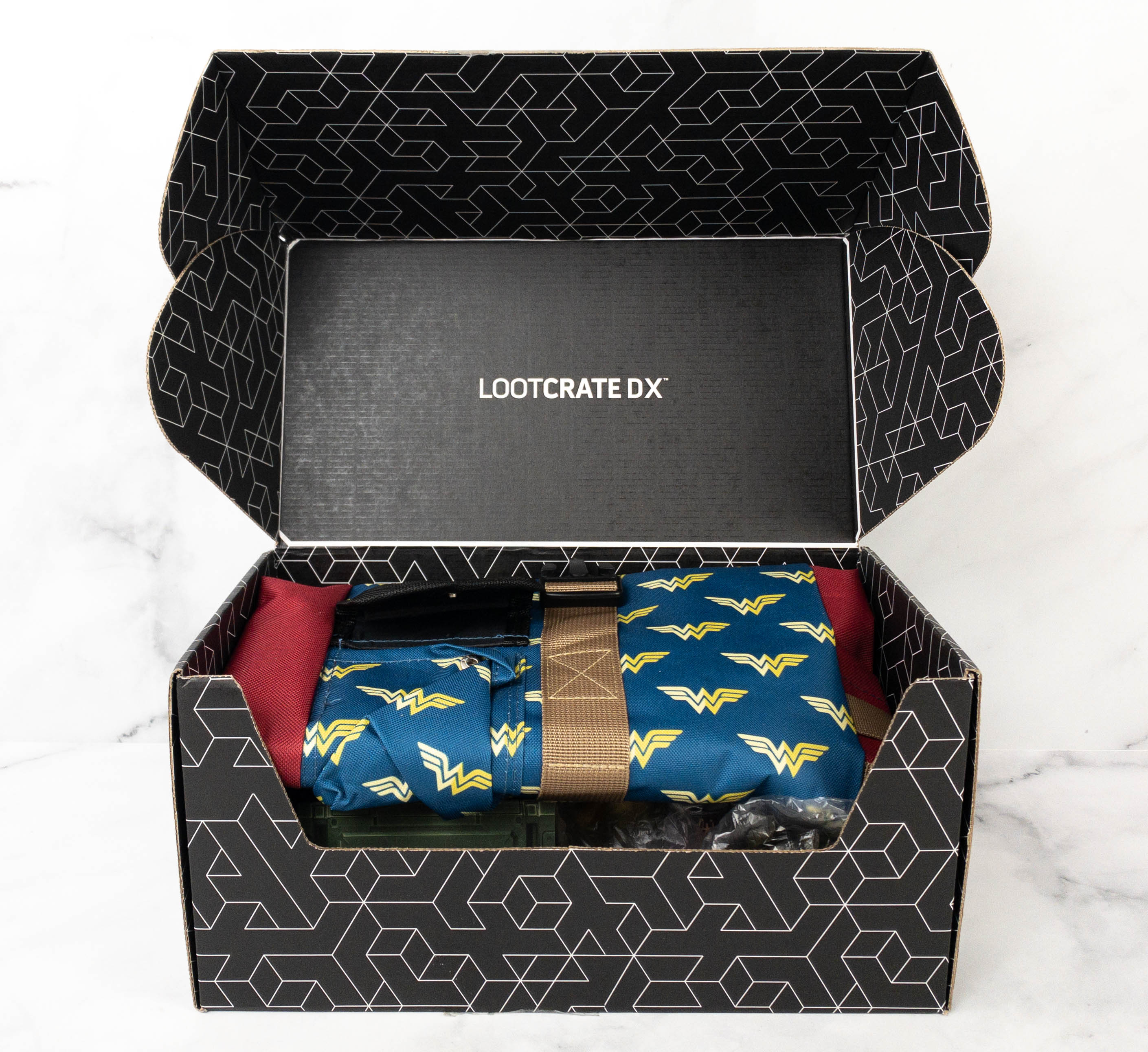 コレクション LOOT CRATE Loot Crate DX March 2021 Subscription Box Review & Coupon