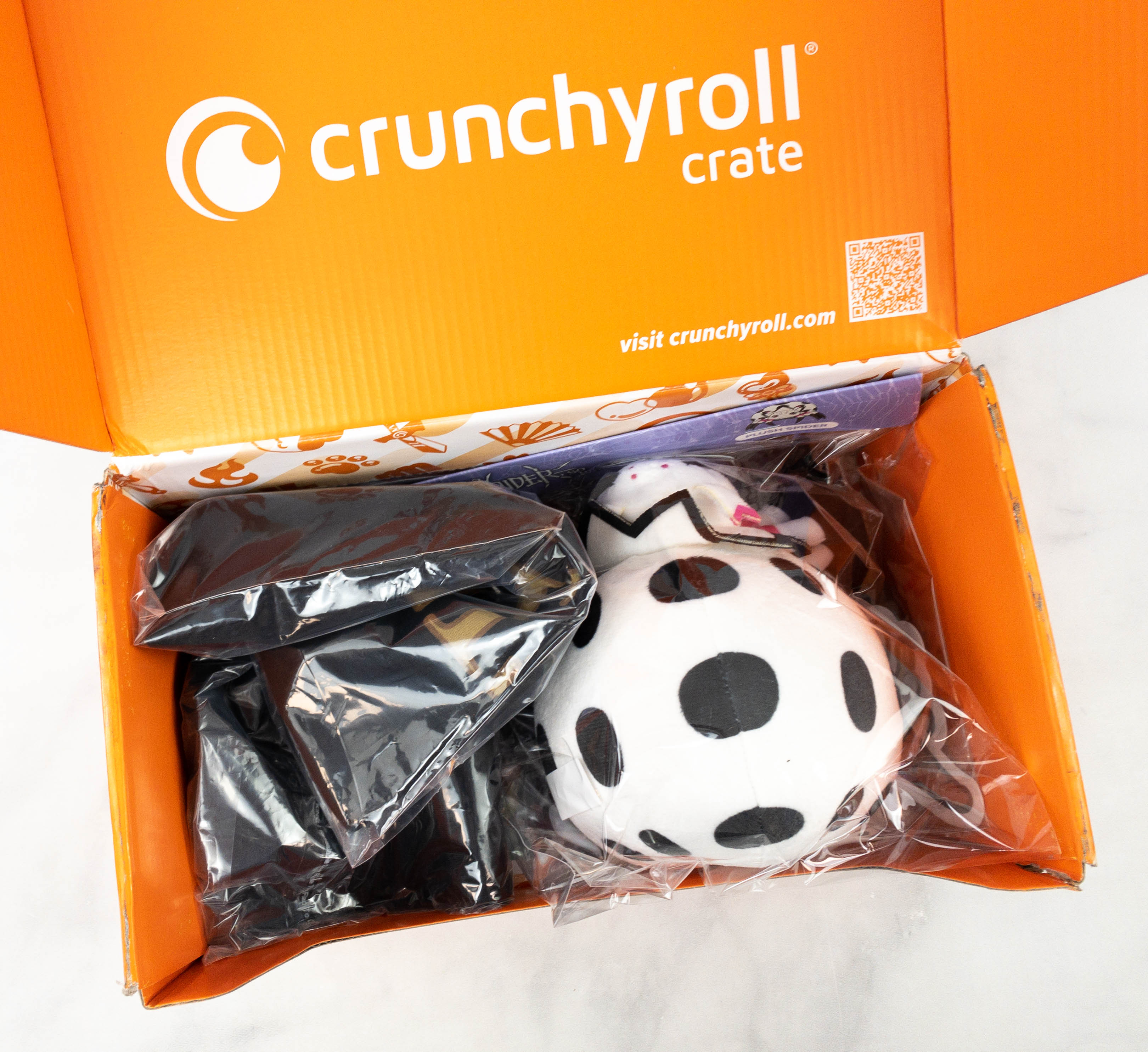 Crunchyroll Crate "FANTASY WORLD" February 2021 Subscription Box Review