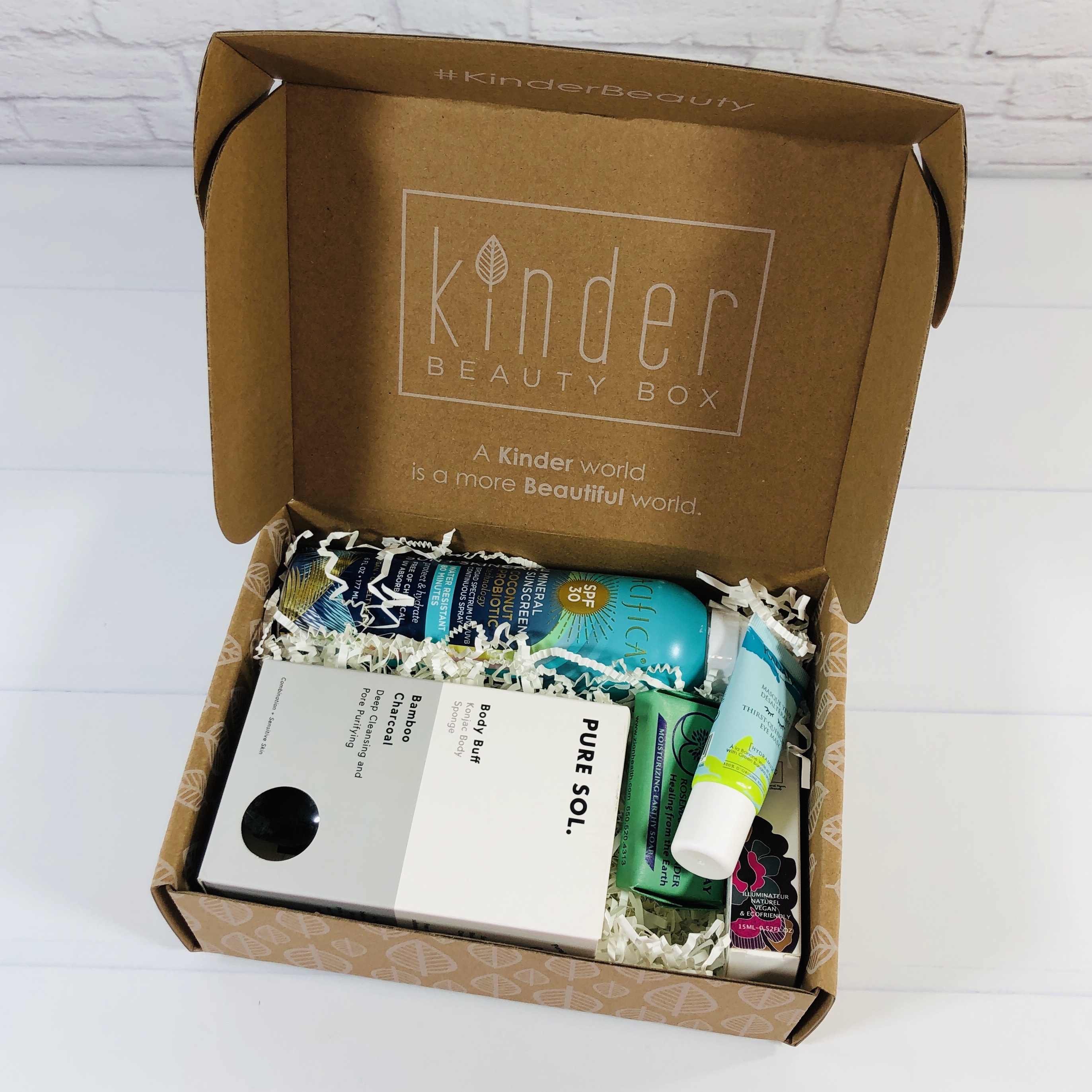 Kinder Beauty Box June 2021 Review + Coupon SILVER LINING Hello Subscription