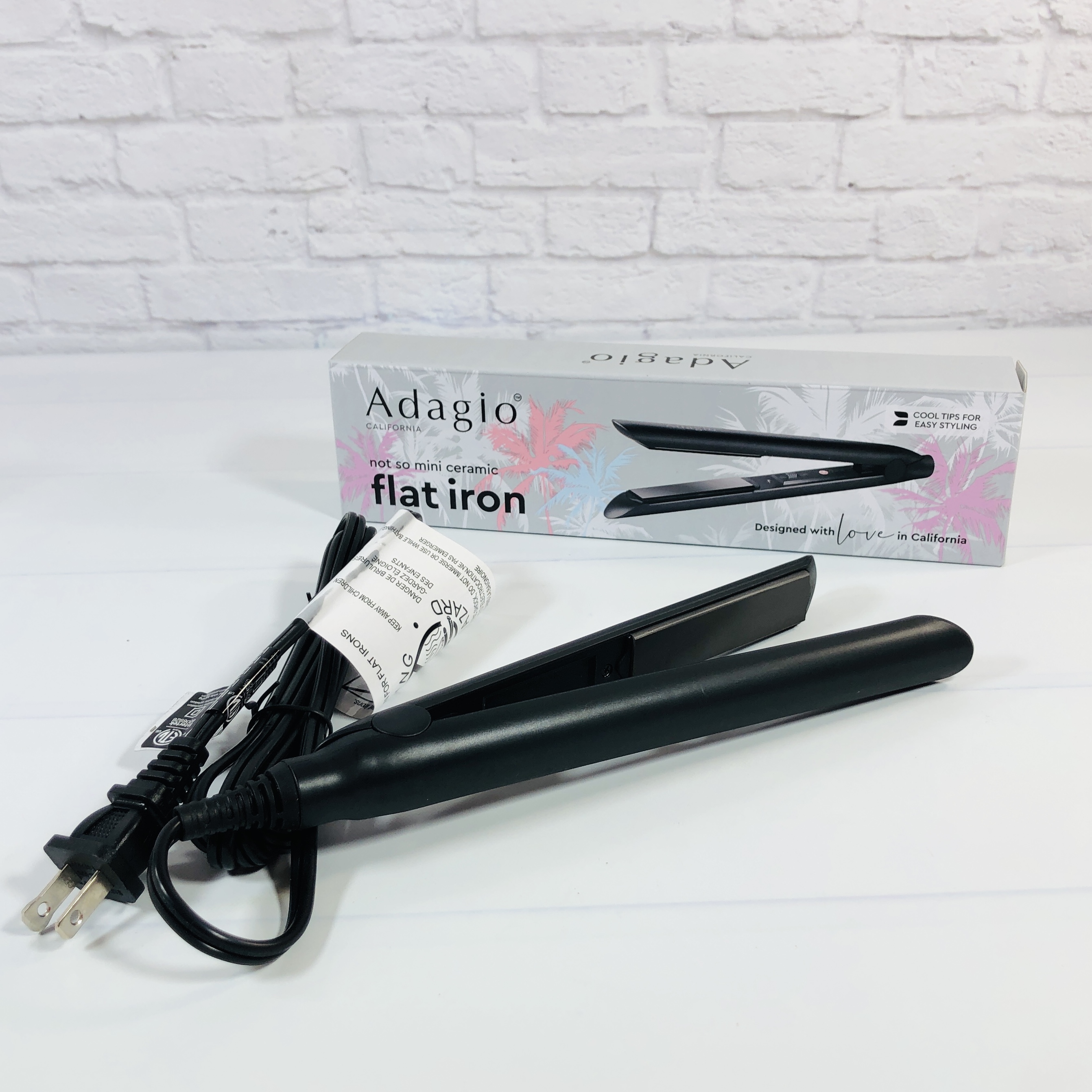 Boxycharm sale mini straightener