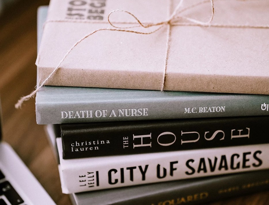 The 7 Best Horror Subscription Boxes for Horror Fans & Collectors in 2024 Hello Subscription
