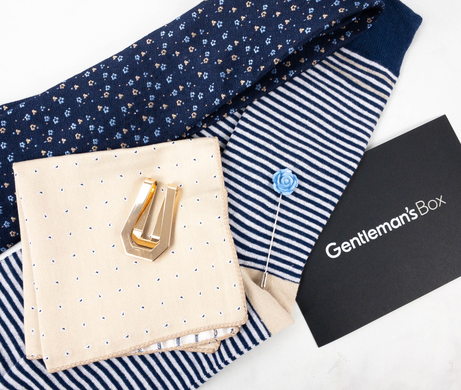 The Gentleman's Box Reviews: Get All The Details At Hello Subscription!