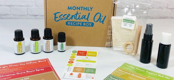 Simply Earth December 2021 Essential Oil Box: Holiday Scents