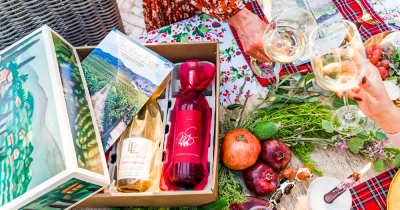 Gold Medal Last Minute Deal: Bonus Bottle with Gift Subscriptions!