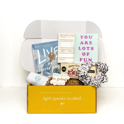Light Speaks Loudest Coupon: 10% Your First Monthly Christian Teens Box!