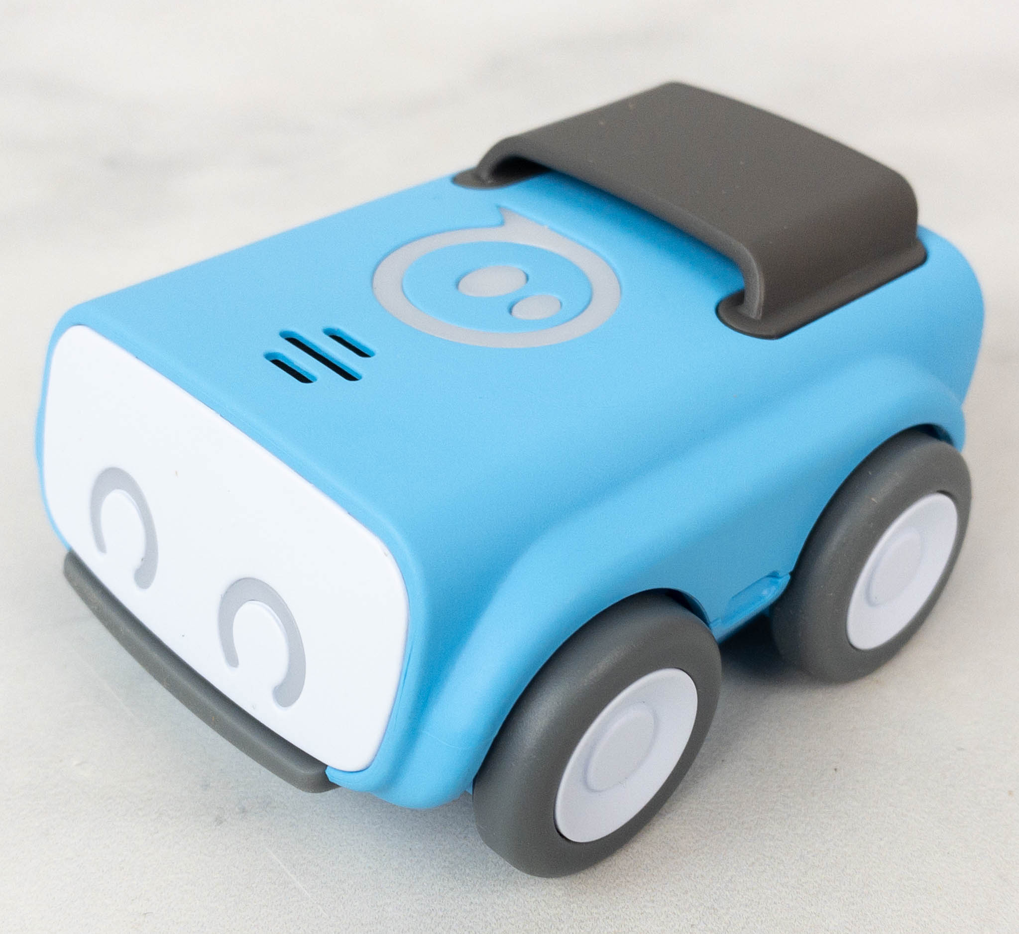 Sphero Indi is a programmable robot toy designed for younger kids -  Gizmochina