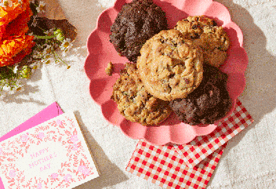 Mother’s Day Gift Idea: Ooey Gooey Cookie Treats From Levain Bakery For Mom!