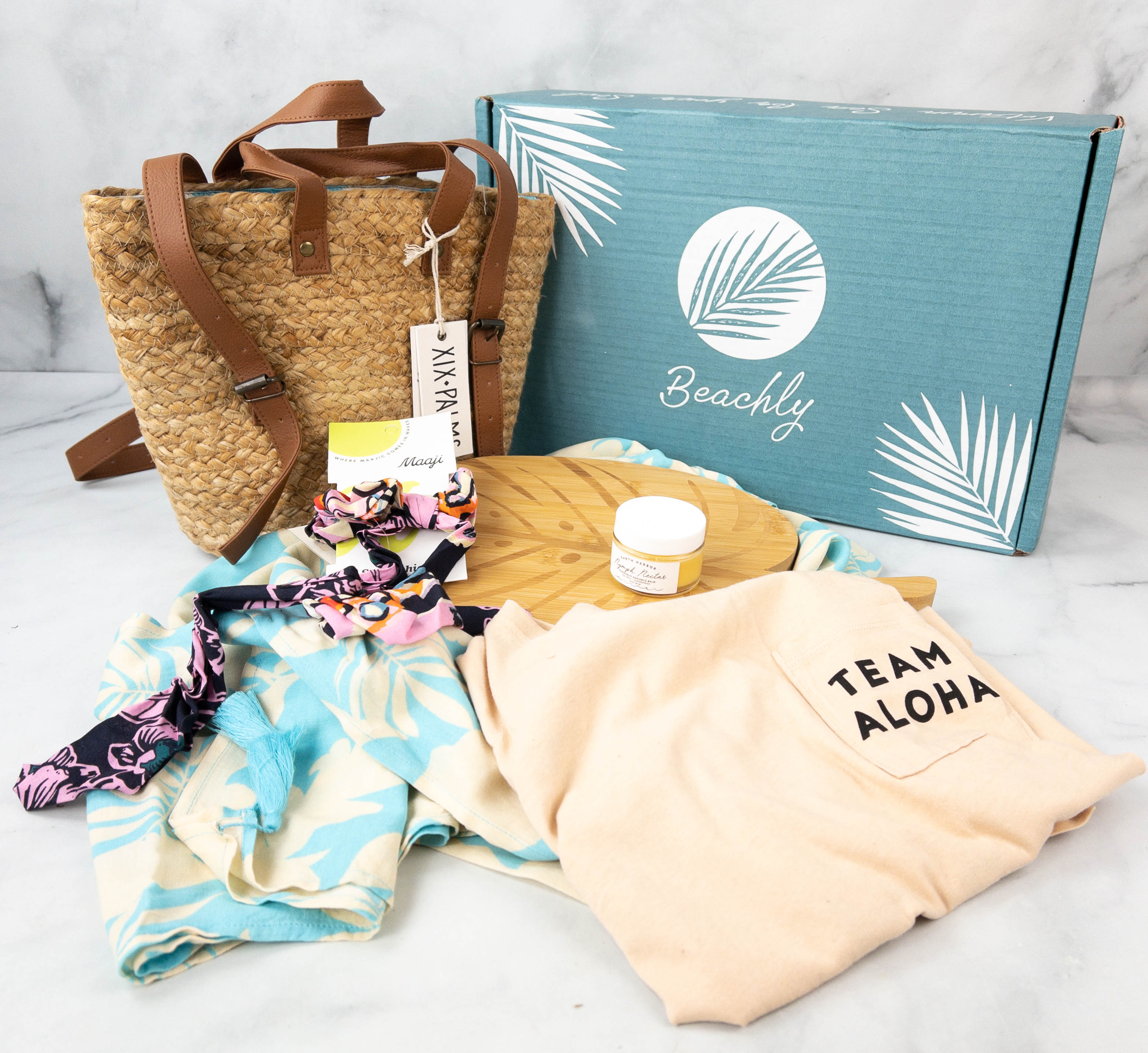 Beachly Women's Box Summer 2022 A Seasonal Surprise For SummerLoving