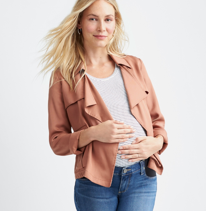 17 Of The Best Maternity Shirts For Pregnant Moms 2023 -  MomDot