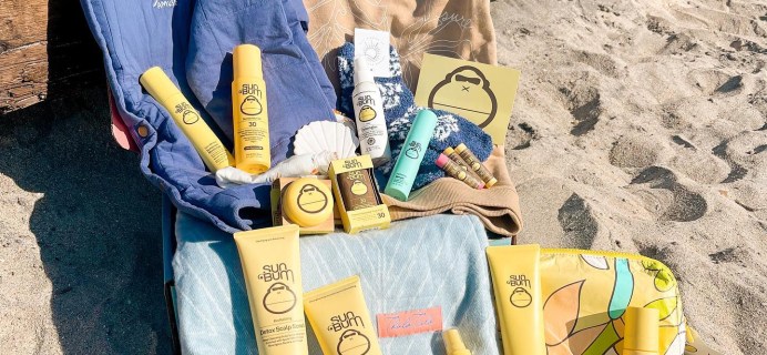 A Gift Idea To Bring Sunshine To A Beach Lover’s Life: Beachly Women’s Box!