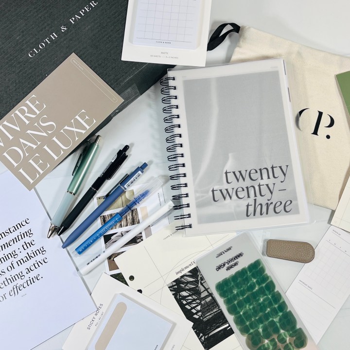 How I Stay Organized + My Cloth & Paper Agenda Setup - The Luxe Minimalist