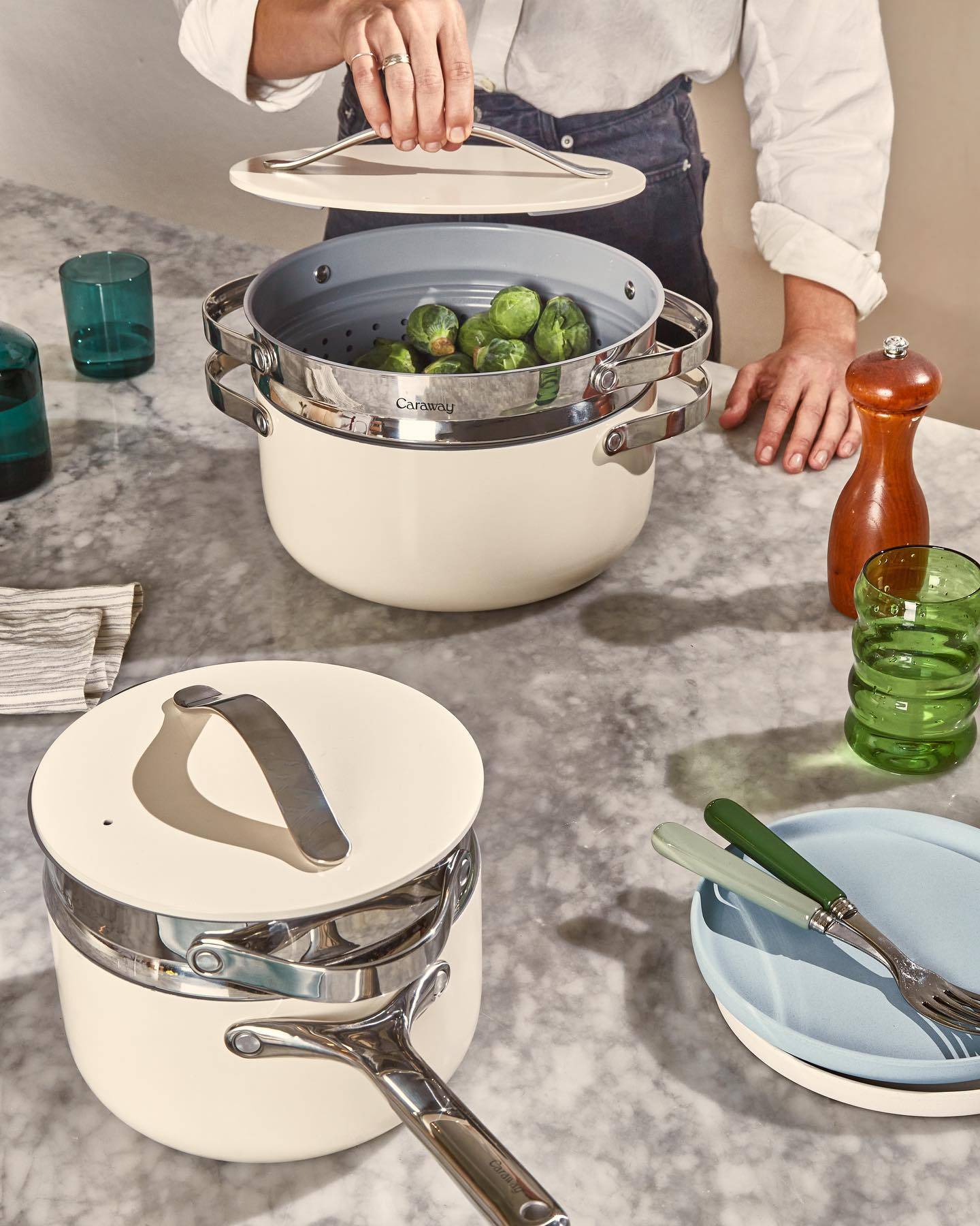 Caraway Non-Toxic and Non-Stick Cookware Set in Navy  Ceramic cookware set,  Ceramic cookware, Cookware set