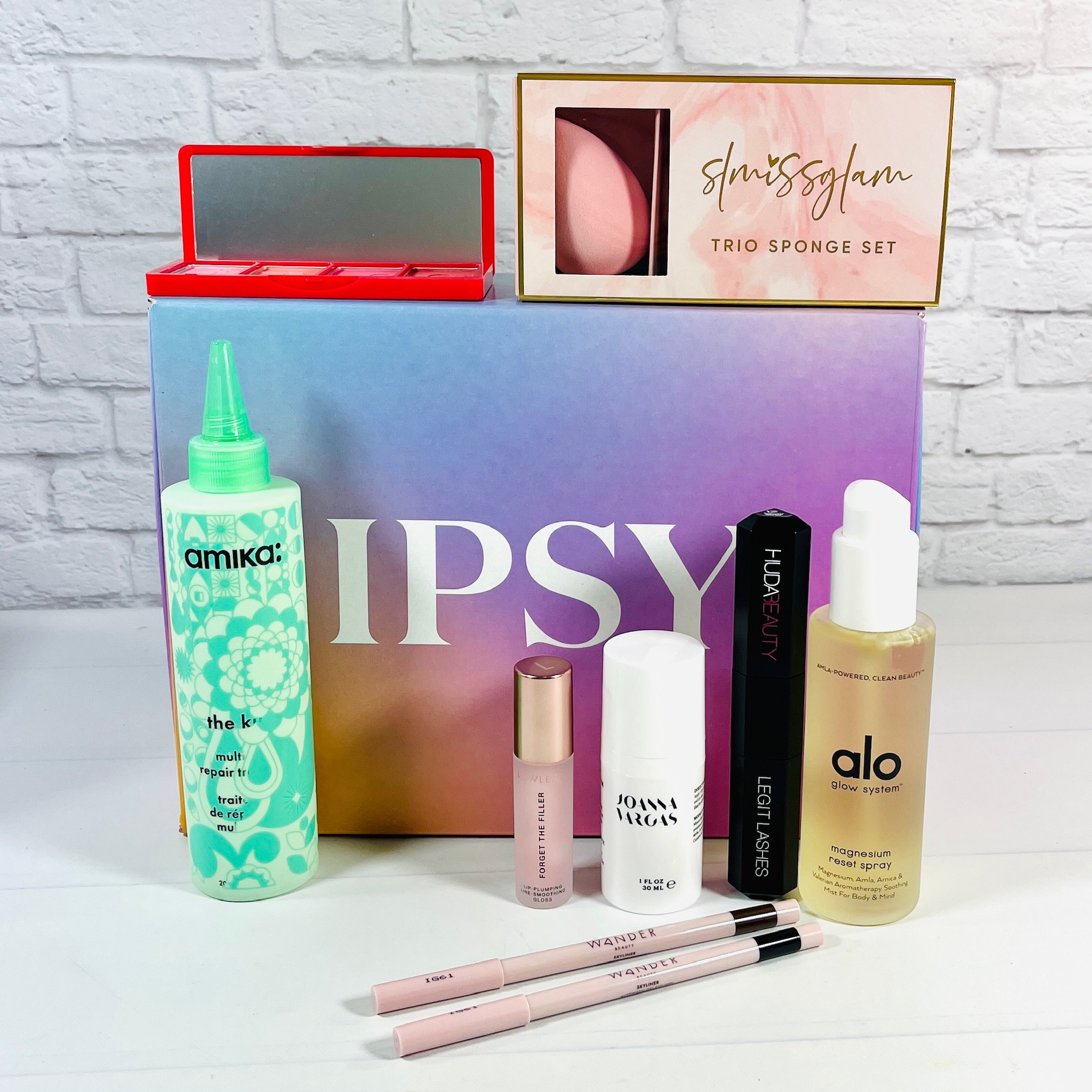 IPSY Icon Box August 2023 Review Curated by Vanessa Hudgens! Hello