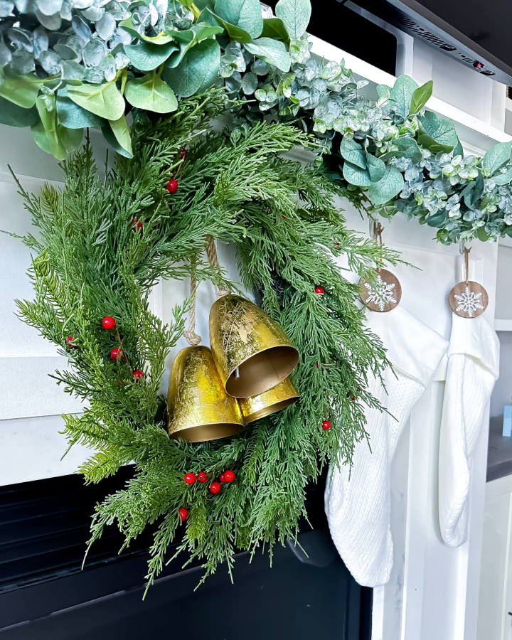 Decocrated Christmas DeLuxe Box 2023 Spoilers 9 Luxe Statement Pieces Decocrated Christmas DeLuxe Box 2023 Spoilers 9 Luxe Statement Pieces