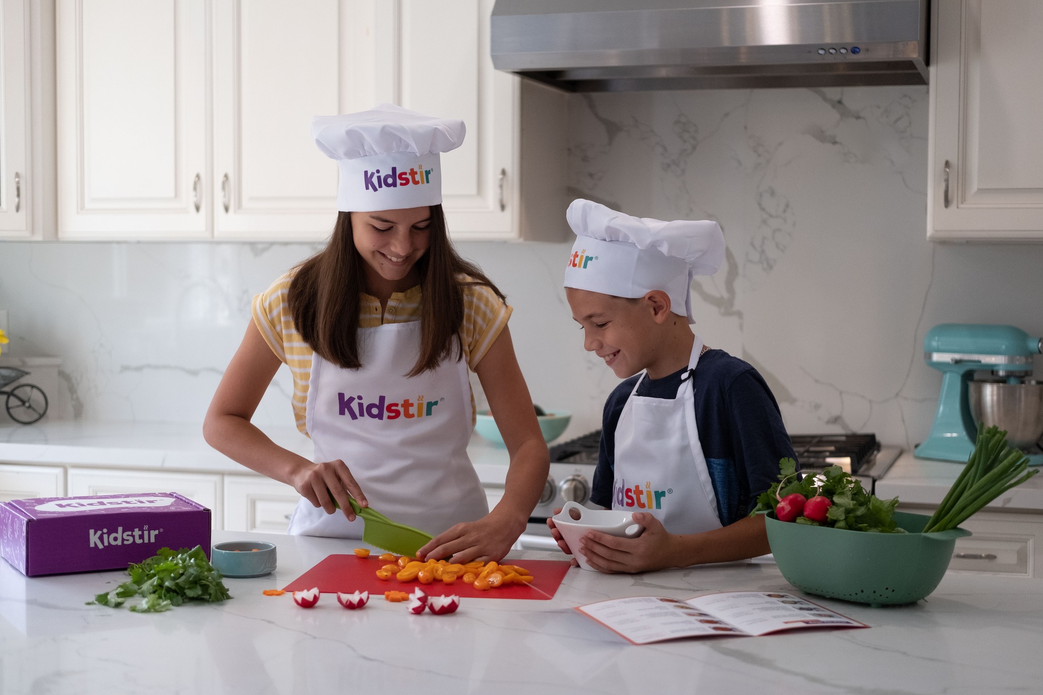  MasterChef Jr. Kids Cooking Kit Subscription Box By KIDSTIR,  Creative Kids Baking Kit & Cooking Activity Set for Children, Best Gift for  Boys & Girls