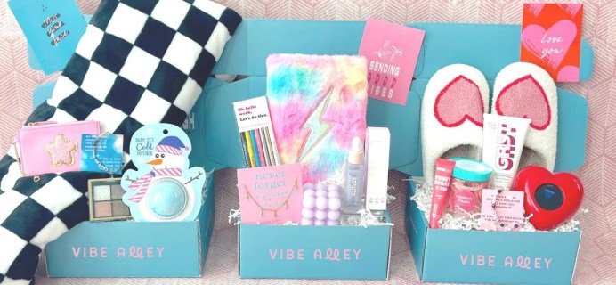 A Teen & Tween-Approved Trendy Gift Idea: Vibe Alley Monthly Box