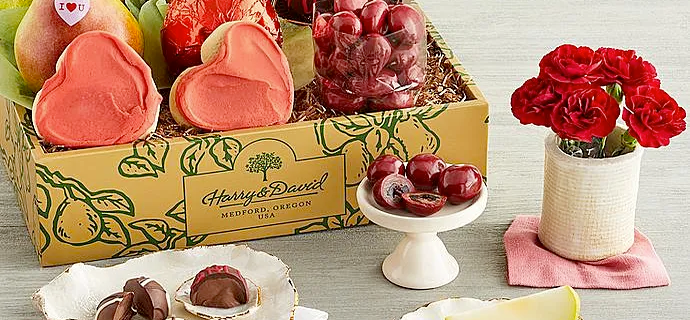A Sweet Last Minute Gift Idea: Harry & David Fruit Gift Clubs!