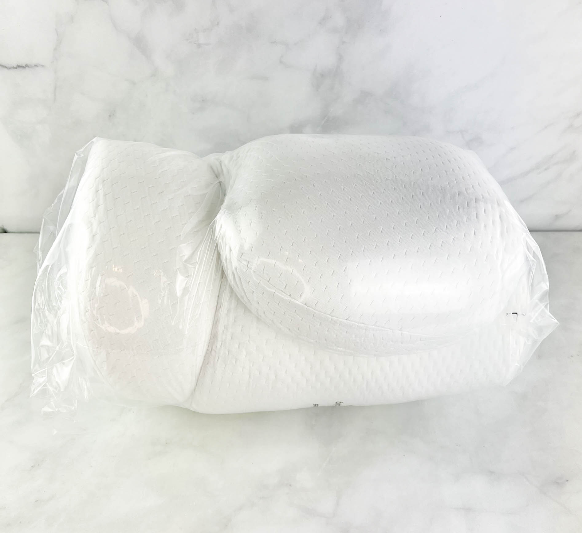Eli & Elm Review Ultra Comfort Memory Foam Body Pillow Hello