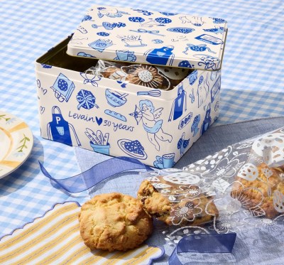 Mother’s Day Gift Idea: Ooey Gooey Cookie Treats From Levain Bakery For Mom!